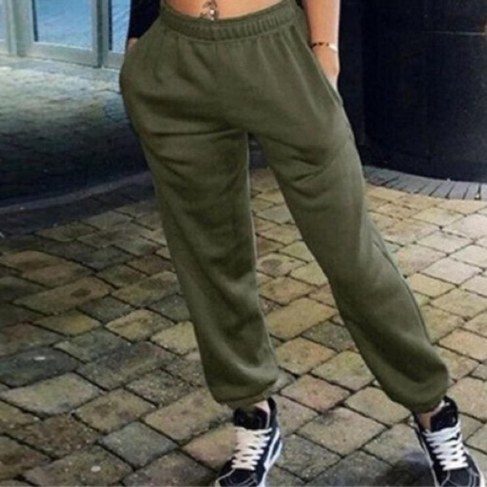 NWT! Banana Republic Women’s Olive Green Fleece Joggers - Size Small